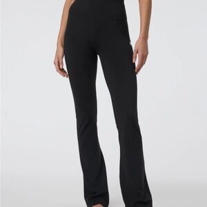 Vuori AllTheFeels™ Slim Flare